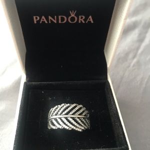 Pandora• Light as a feather silver ring•Authentic